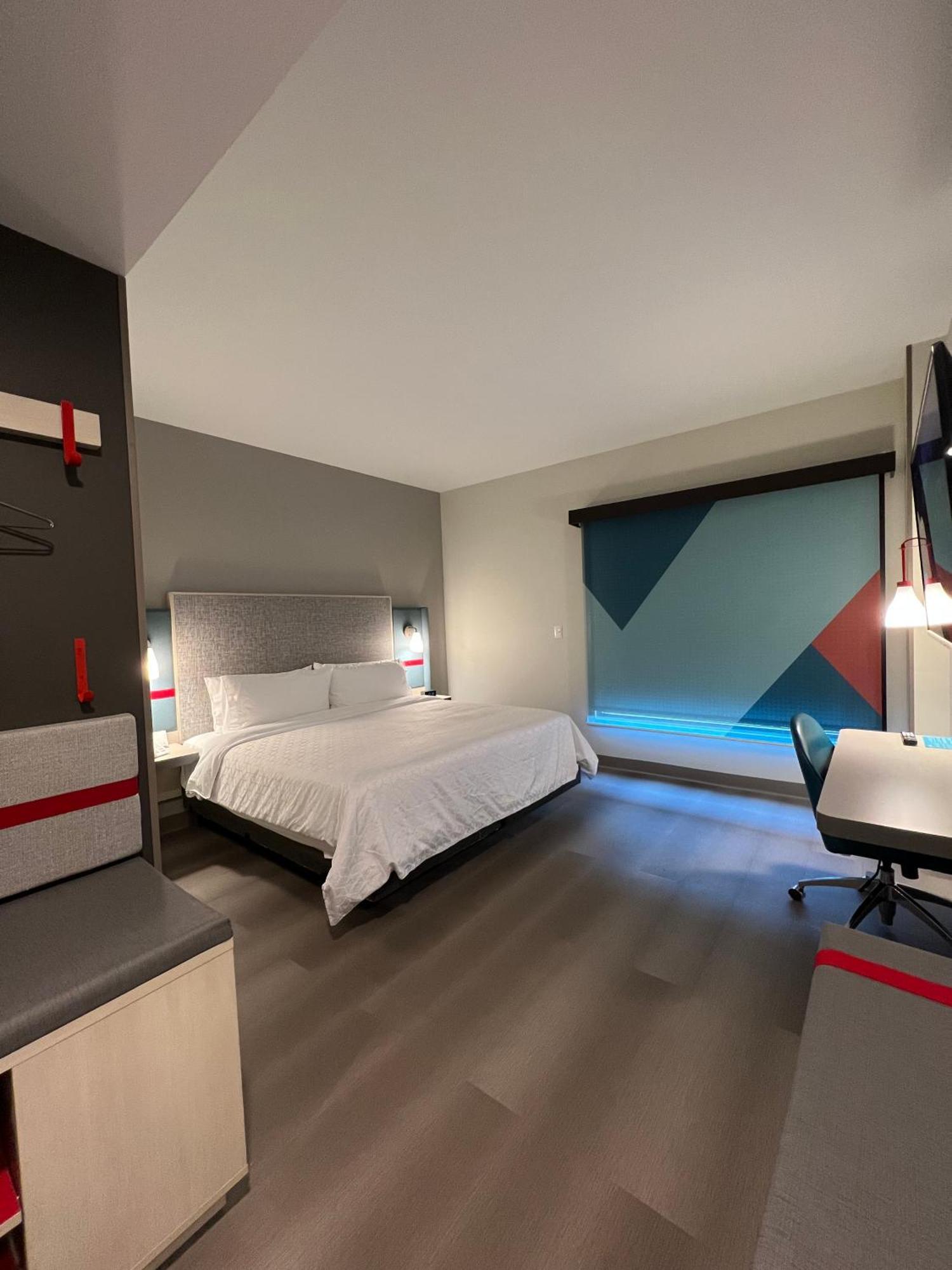 Avid Hotels - Guadalajara Av Vallarta Pte By Ihg Запопан Стая снимка